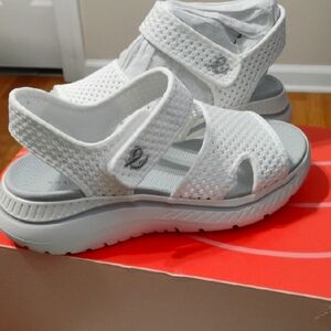 EASY SPIRIT White SANDALS SIZE 5.5